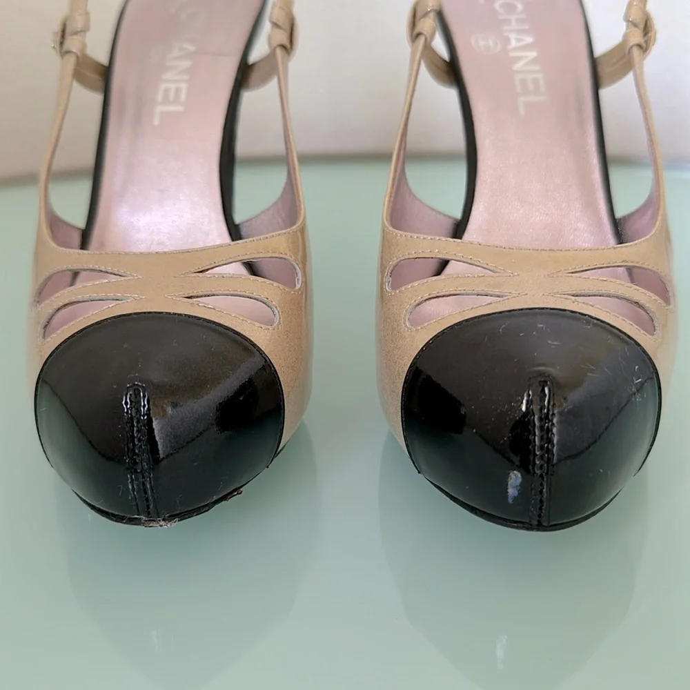 CHANEL Vintage Slingback Pumps 2009 Collection Patent Leather CC Logo Size 8 1/2 - Picture 2 of 9